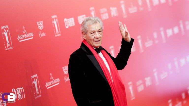 Ian McKellen Tells Young Actors They Should Come Out: “Being in the closet is silly”